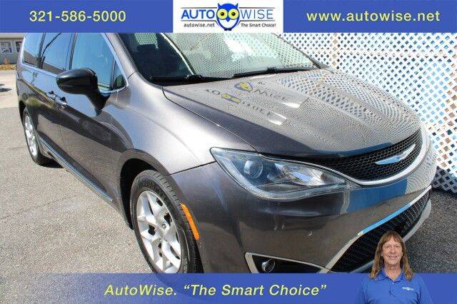 2019 Chrysler Pacifica Minivan Touring L Plus FWD photo