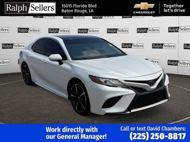 2019 Toyota Camry XSE FWD photo
