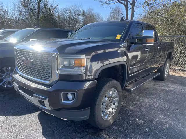 2016 GMC Sierra 2500HD Denali 4WD photo