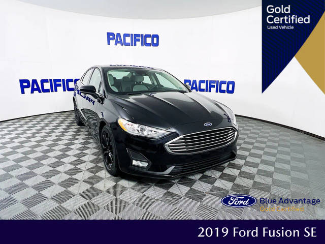 2019 Ford Fusion SE FWD photo