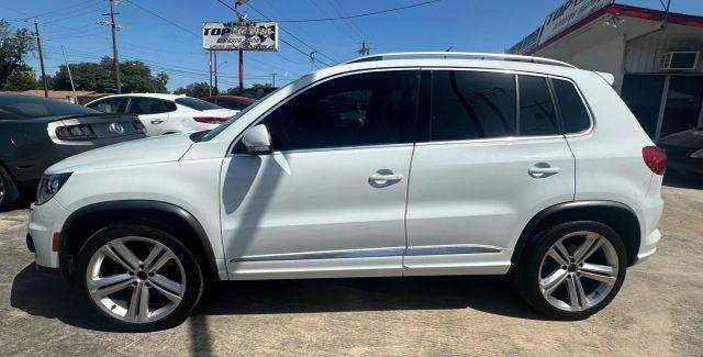 2016 Volkswagen Tiguan R-Line FWD photo