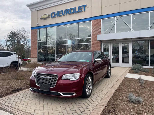 2019 Chrysler 300 Touring RWD photo