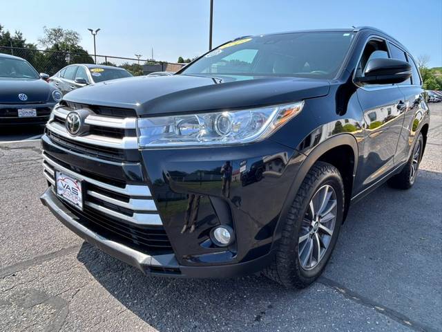 2019 Toyota Highlander XLE AWD photo