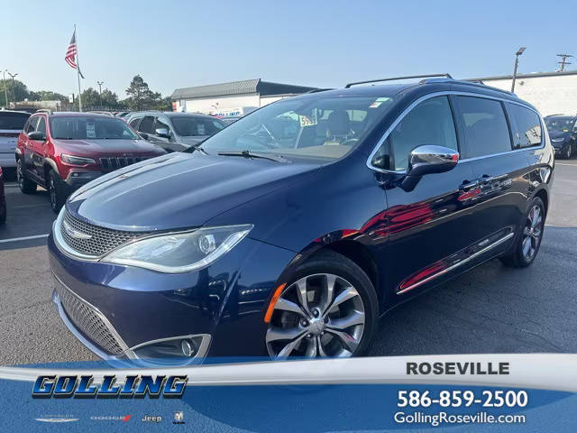 2019 Chrysler Pacifica Minivan Limited FWD photo