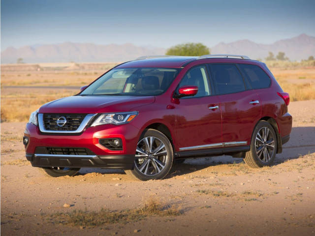 2019 Nissan Pathfinder Platinum FWD photo