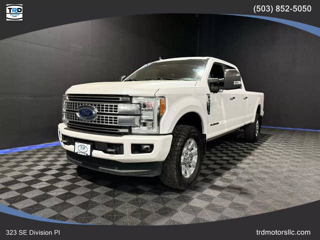 2019 Ford F-350 Super Duty Platinum 4WD photo