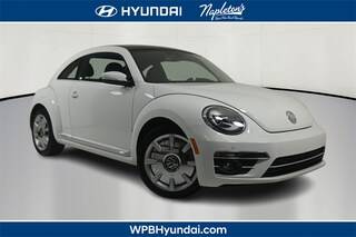 2019 Volkswagen Beetle SE FWD photo