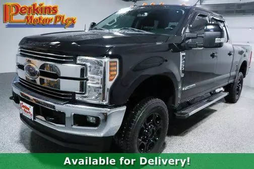 2019 Ford F-250 Super Duty LARIAT 4WD photo