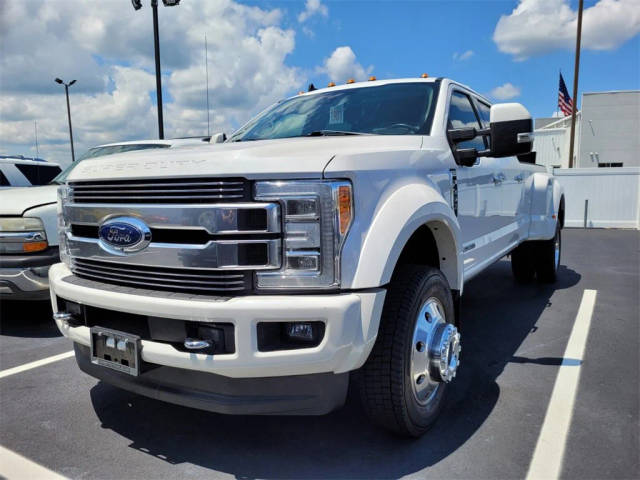 2019 Ford F-450 Super Duty Limited 4WD photo