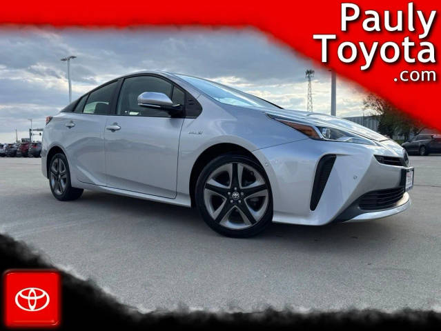 2019 Toyota Prius XLE FWD photo