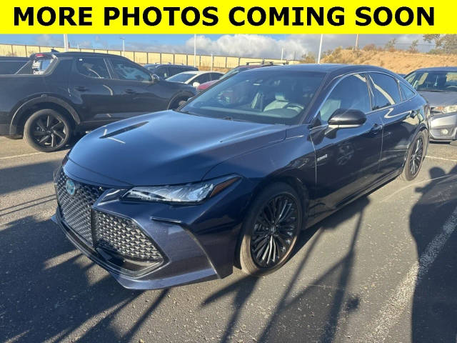 2019 Toyota Avalon Hybrid XSE FWD photo