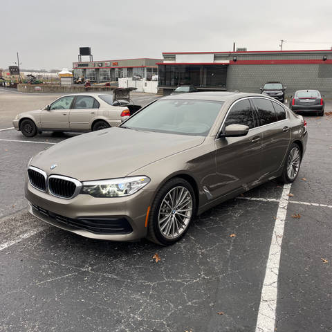 2019 BMW 5 Series 530i RWD photo