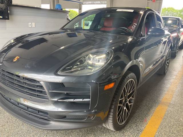 2019 Porsche Macan AWD photo