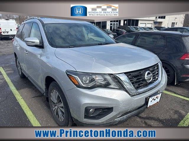2019 Nissan Pathfinder SV 4WD photo