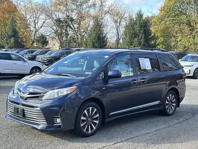 2020 Toyota Sienna XLE Premium AWD photo