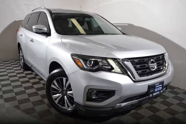 2019 Nissan Pathfinder SV 4WD photo