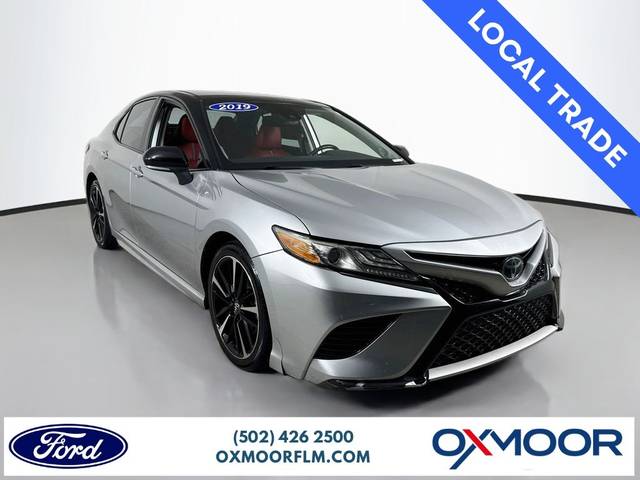 2019 Toyota Camry XSE FWD photo