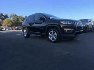 2019 Jeep Compass Latitude 4WD photo