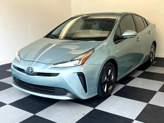 2019 Toyota Prius Limited FWD photo