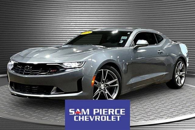 2019 Chevrolet Camaro 2LT RWD photo