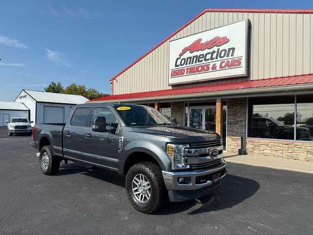 2019 Ford F-350 Super Duty LARIAT 4WD photo