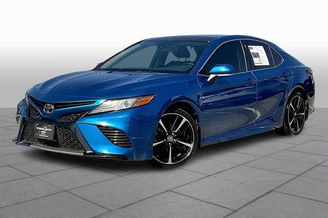 2019 Toyota Camry XSE FWD photo