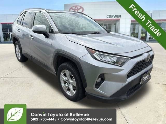 2019 Toyota RAV4 XLE FWD photo