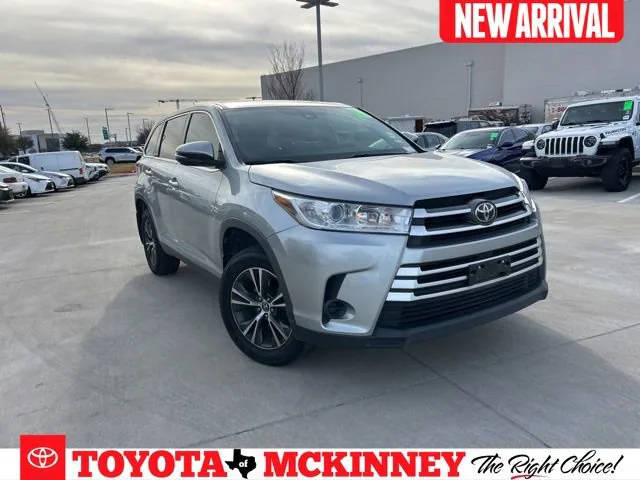 2019 Toyota Highlander LE FWD photo