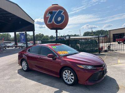 2019 Toyota Camry LE FWD photo