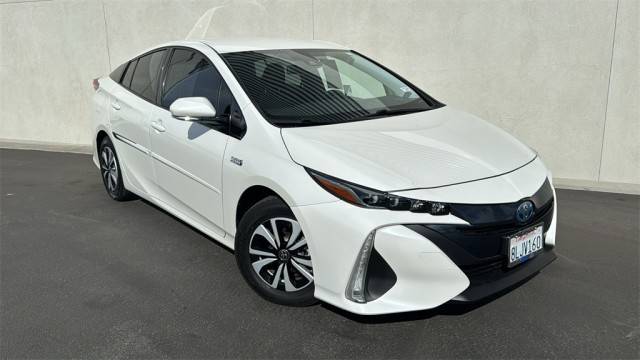2019 Toyota Prius Prime Premium FWD photo