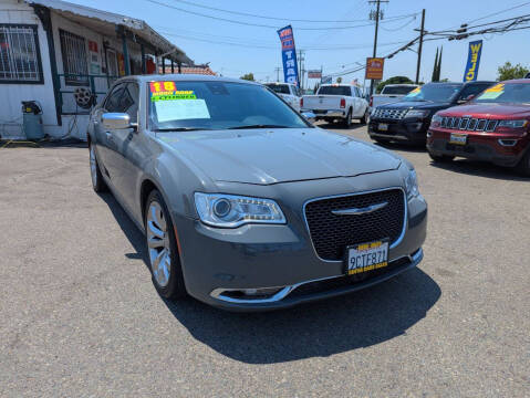 2018 Chrysler 300 Limited RWD photo