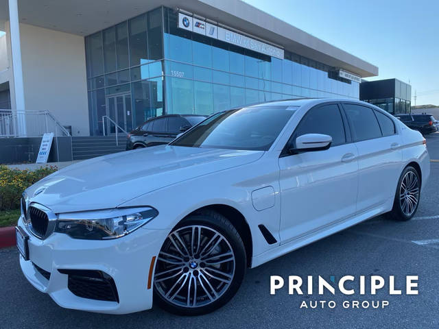 2019 BMW 5 Series 530e iPerformance RWD photo