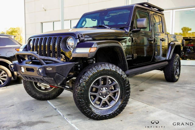 2020 Jeep Gladiator Overland 4WD photo