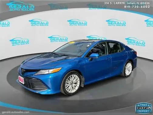 2019 Toyota Camry XLE FWD photo