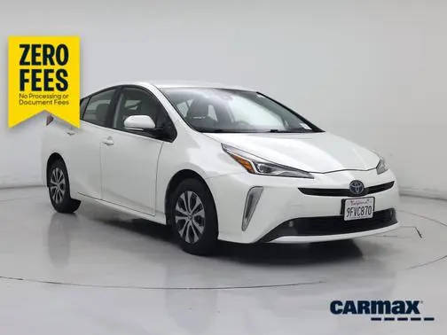 2019 Toyota Prius LE AWD photo