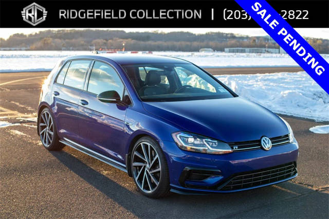 2019 Volkswagen Golf R  AWD photo