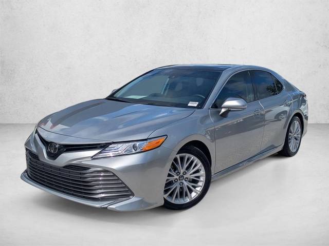 2019 Toyota Camry XLE FWD photo