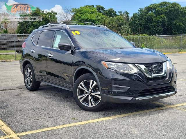 2019 Nissan Rogue SV FWD photo