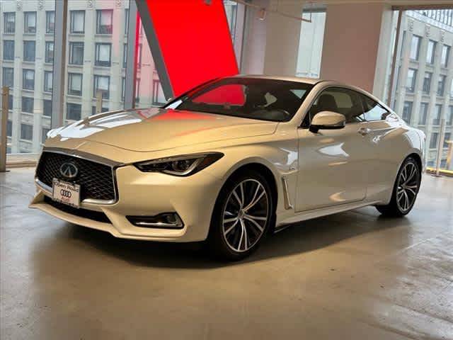 2019 Infiniti Q60 3.0t LUXE AWD photo