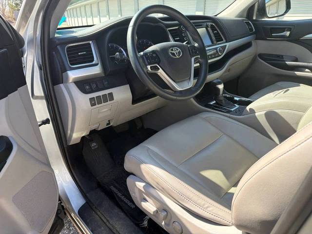 2019 Toyota Highlander XLE AWD photo