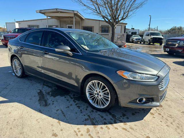2015 Ford Fusion SE FWD photo