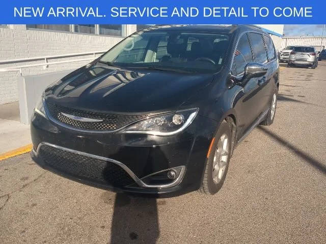 2019 Chrysler Pacifica Minivan Limited FWD photo