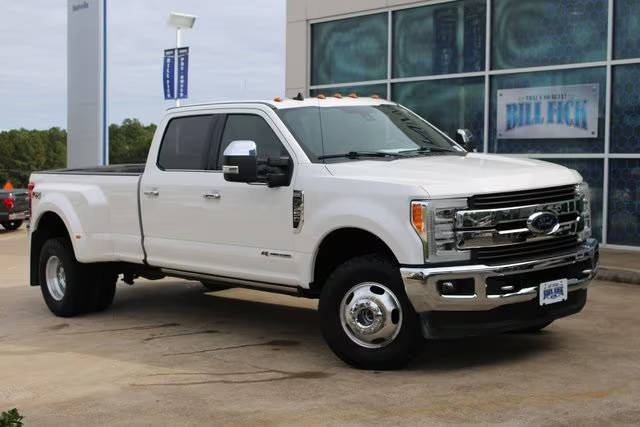 2019 Ford F-350 Super Duty King Ranch 4WD photo