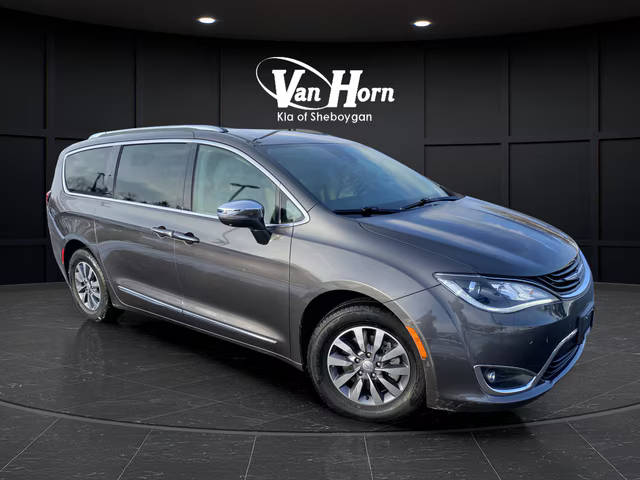 2019 Chrysler Pacifica Minivan Hybrid Limited FWD photo
