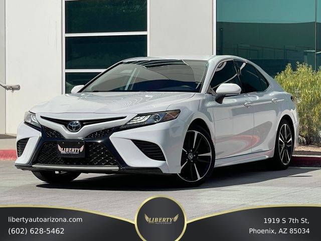 2019 Toyota Camry XSE FWD photo
