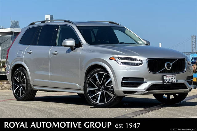 2019 Volvo XC90 Momentum AWD photo