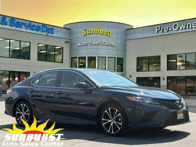 2019 Toyota Camry SE FWD photo