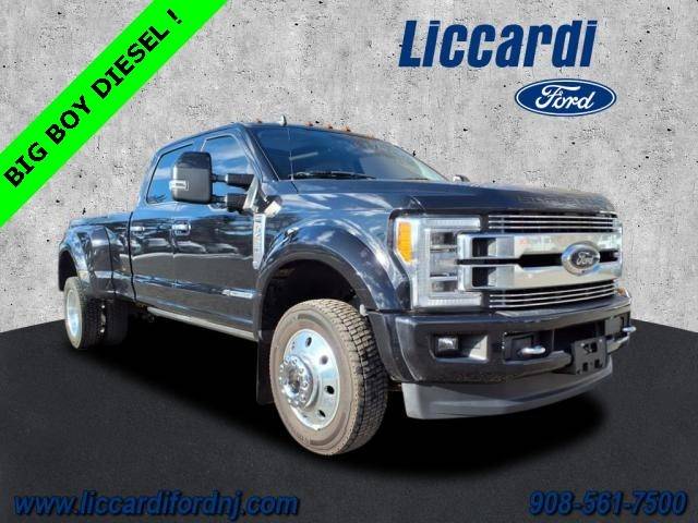 2019 Ford F-450 Super Duty Limited 4WD photo