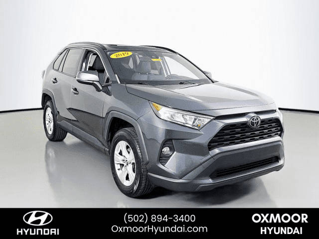 2019 Toyota RAV4 XLE FWD photo