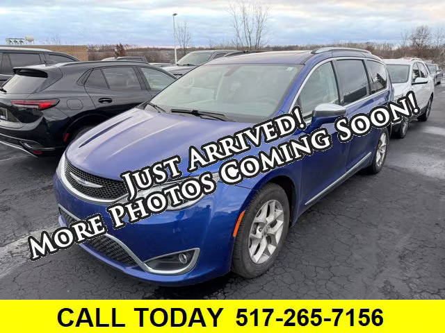 2019 Chrysler Pacifica Minivan Limited FWD photo